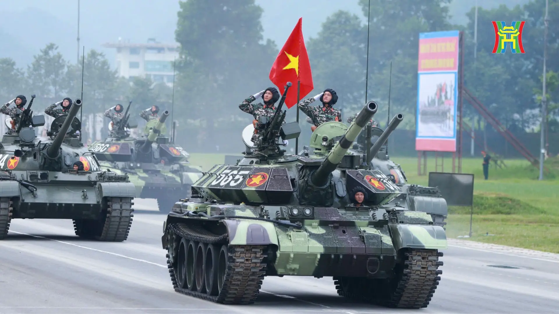 khí tài quân sự phục vụ A80